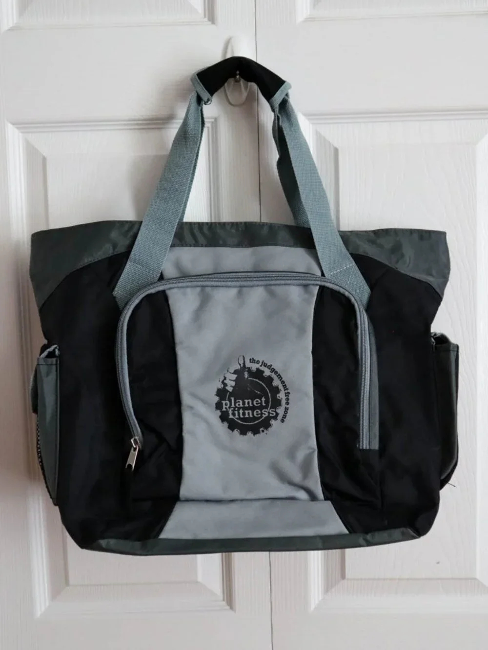 Large Zippered Nylon Tote Bag Travel Carry On Planet Fitness Branded 19
